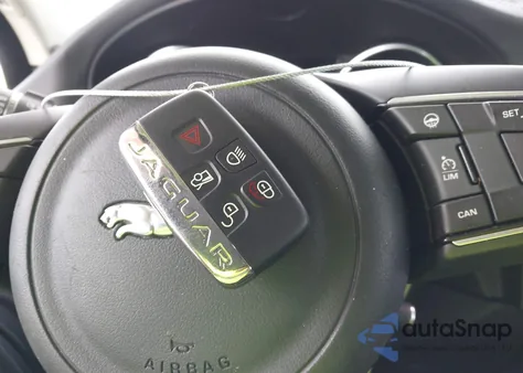 2016 Jaguar Xf 35T Prestige из США, поврежденный, VIN SAJBK4BV5GCY20085